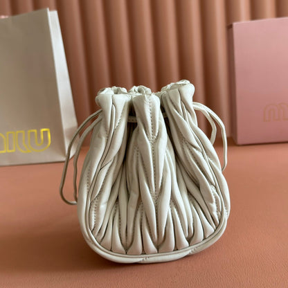 MIUMIU 26S MATELASSE POUCH BAG 16 IN WHITE CALFSKIN GOLD HARDWARE