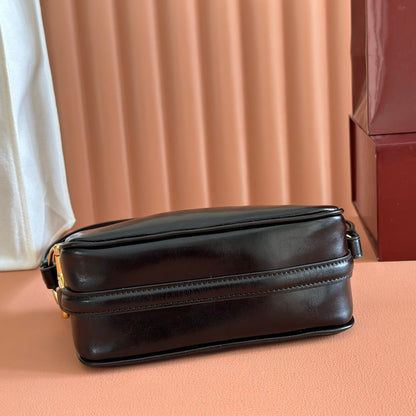 GUCCI 26S SHOULDER BAG 19 IN BLACK SHINY CALFSKIN