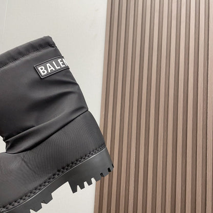 BALENCIAGA 25S ALASKA ANKLE BOOTS HIGH HEEL IN BLACK FABRIC STYLE 2