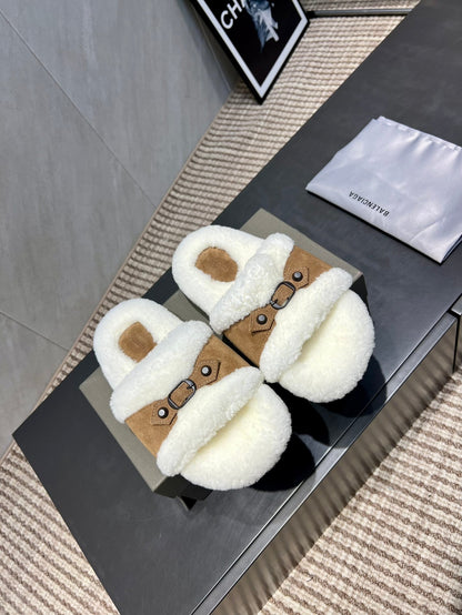 BALENCIAGA 25S SLIPPERS IN LIGHT BROWN SUEDE AND WHITE WOOL