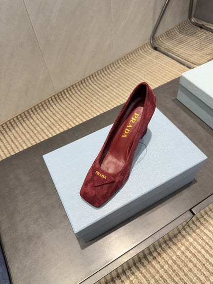 PRADA 26S SQUARE TOE HIGH HEELS 85MM IN DARK RED SUEDE WITH LOGO