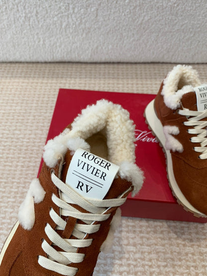 VIV' RUN SNEAKER IN BROWN SUEDE AND SHEARLING