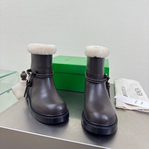 BOTTEGA VENETA 26S FUR-LINED BOOTS IN DARK BROWN CALFSKIN AND WHITE WOOL