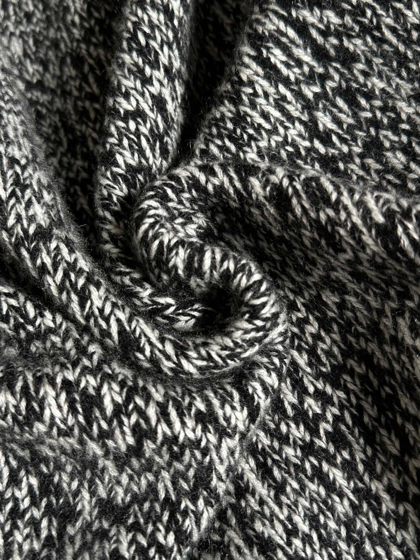 MIUMIU SWEATER STYLE 720