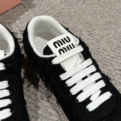 Dexun Sneaker Black Canvas