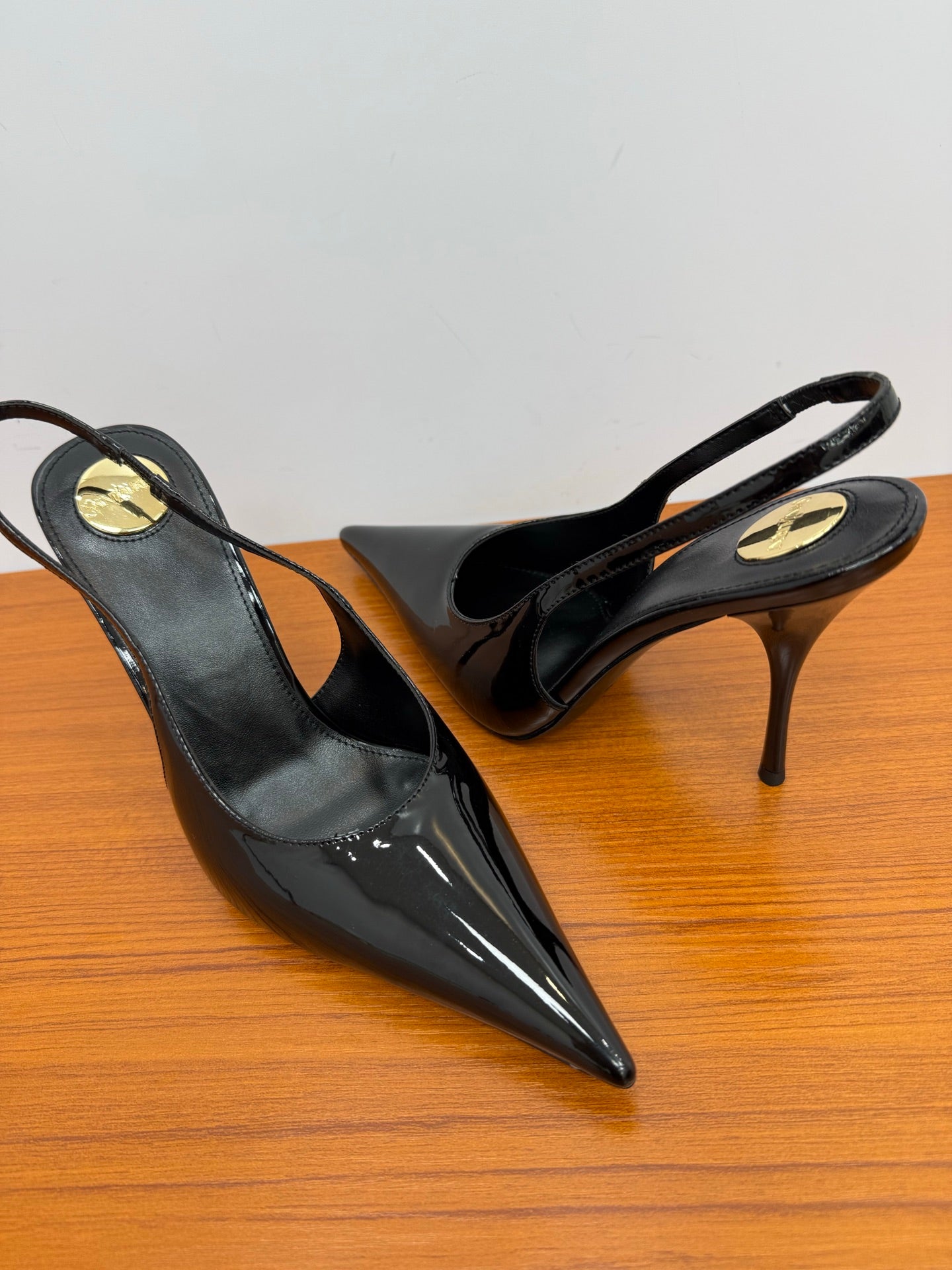 YSL 26S HEELED SLINGBACKS 100 MM IN BLACK GLOSSY CALFSKIN