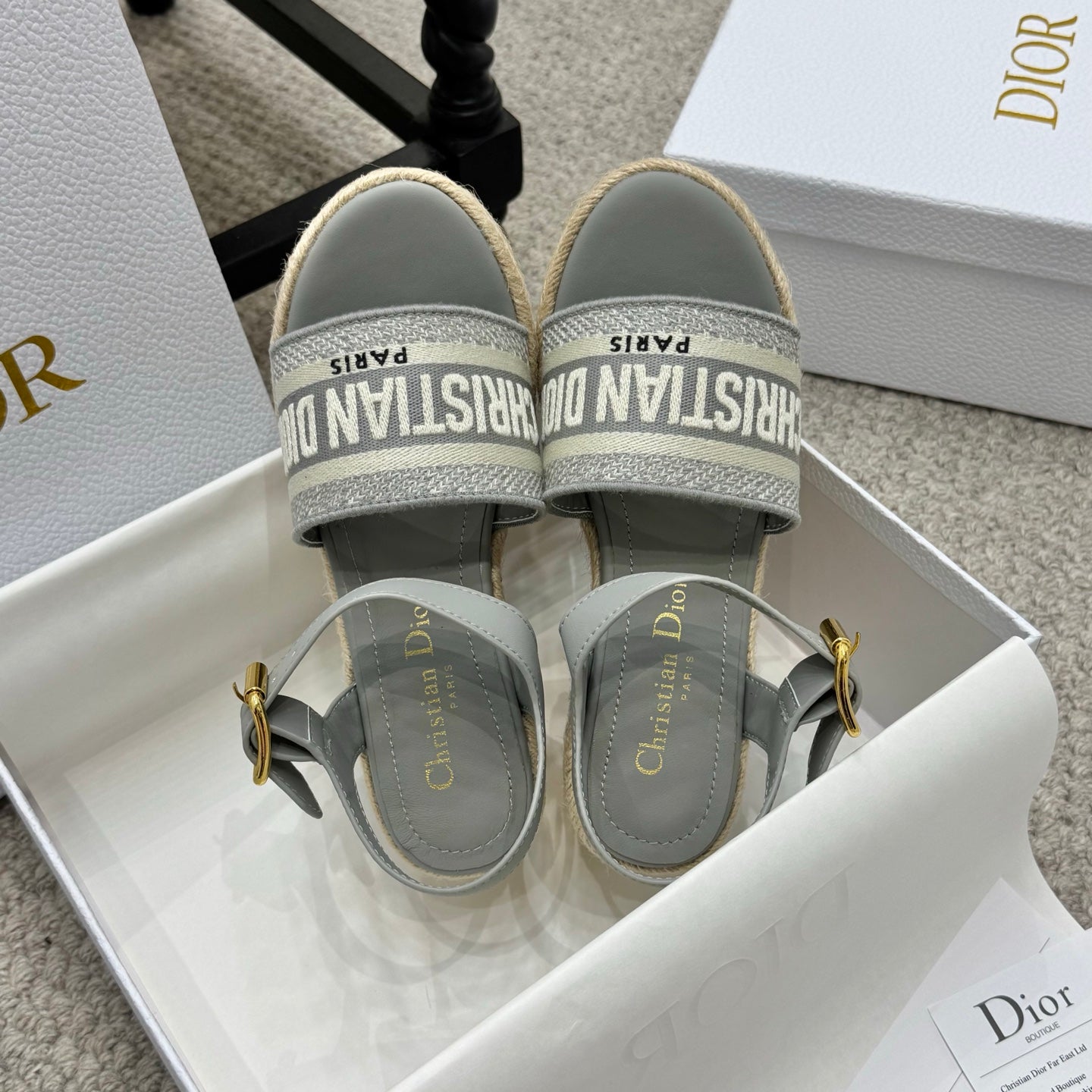 DWAY WEDGE SANDAL 25S 95MM IN GRAY EMBROIDERED COTTON RAFFIA SOLE