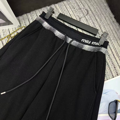MIUMIU PANTS STYLE 572
