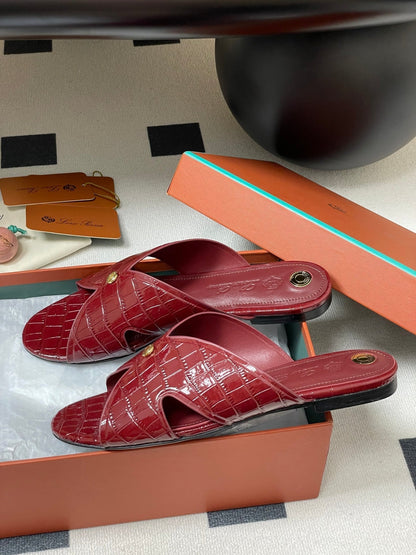 FLAT SLIPPERS IN RED CALFSKIN SNAKE EMBOSSING