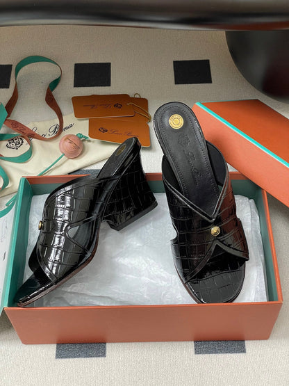 HIGH HEELS 80 MM IN BLACK CALFSKIN SNAKE EMBOSSING
