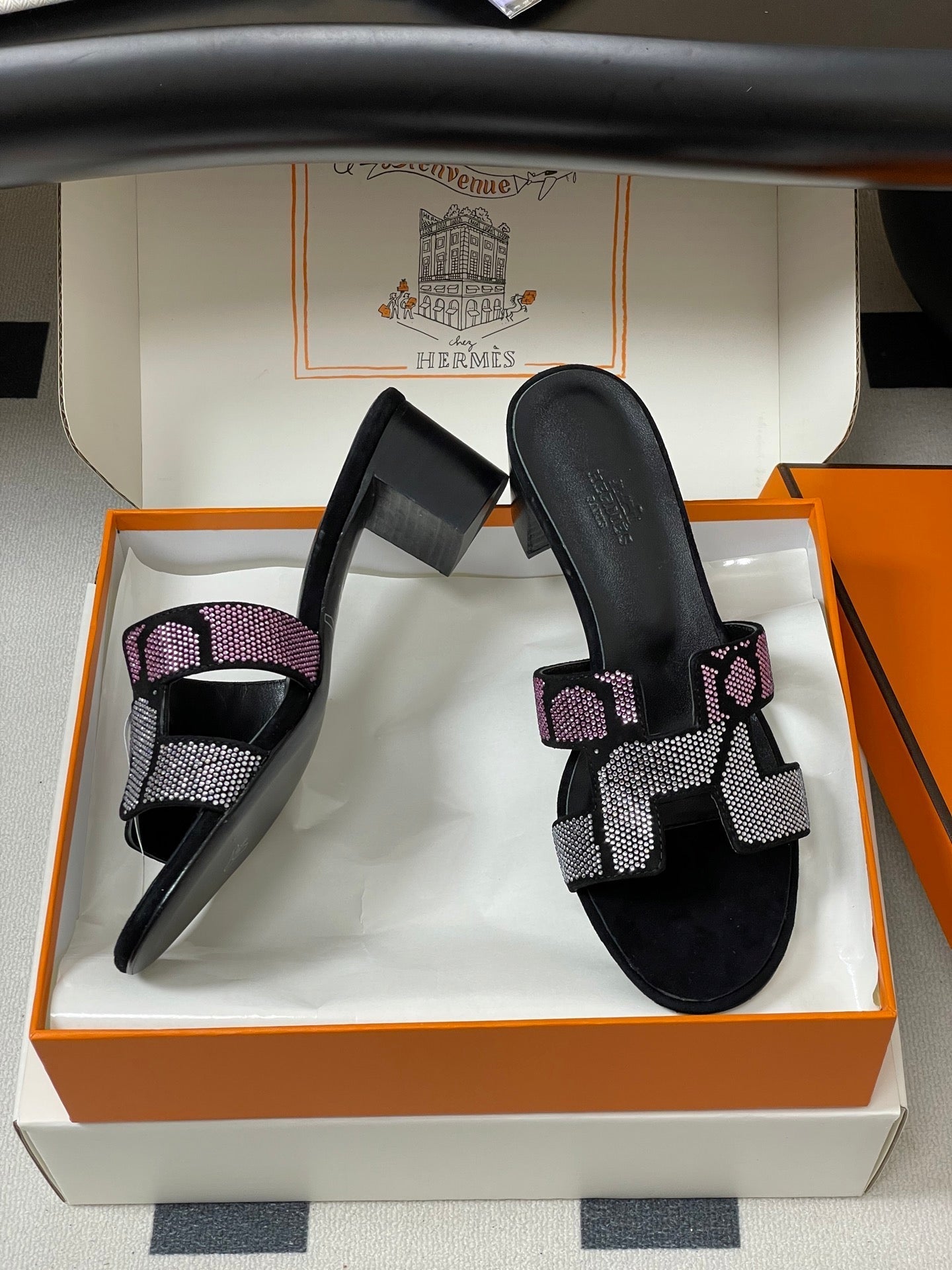 HM 25S ORAN HIGH‑HEEL SANDAL 50 MM IN BLACK LAMBSKIN WITH WHITE MIX PINK STONE DETAILS