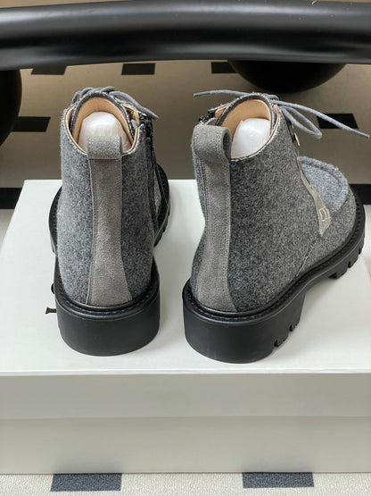 LOEWE 26S ANKLE BOOTS IN GRAY FABRIC