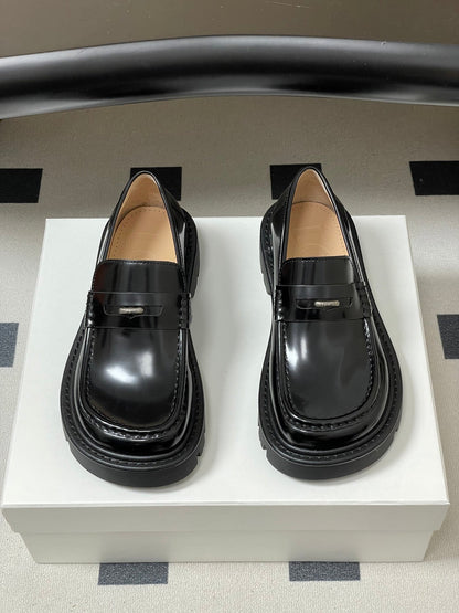 LOEWE 26S LOAFER IN BLACK PATENT CALFSKIN
