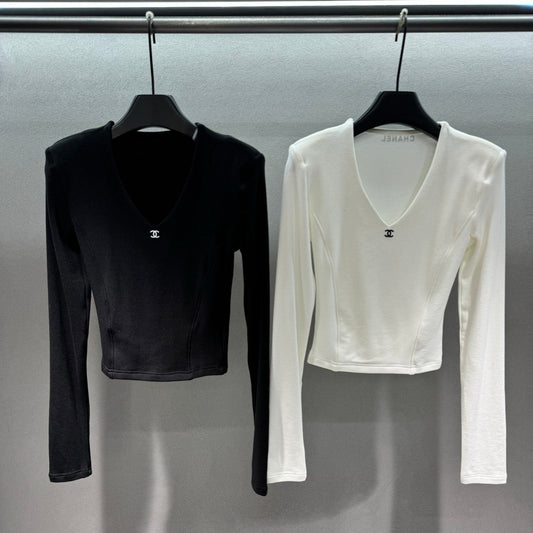 CHANEL 25S V-NECK T-SHIRT 608