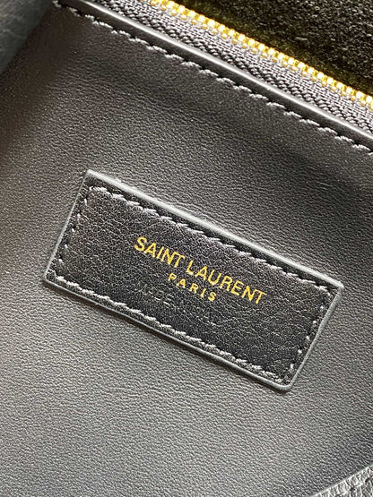LE 5 À 7 LARGE SUPPLE BAG 31 IN BLACK CALFSKIN