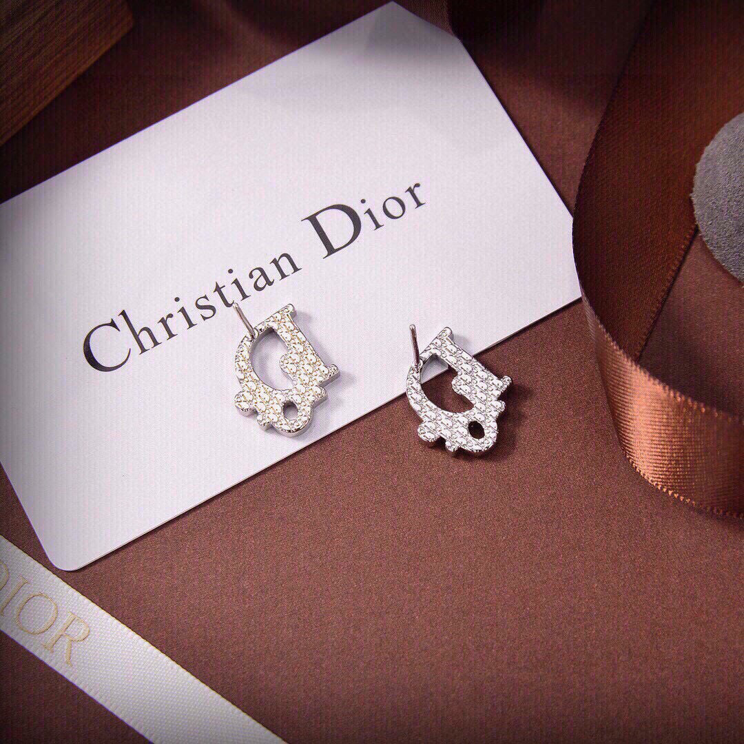 CD 26S LOGO ENAMEL STUD EARRINGS IN SILVER TONE METAL 630832