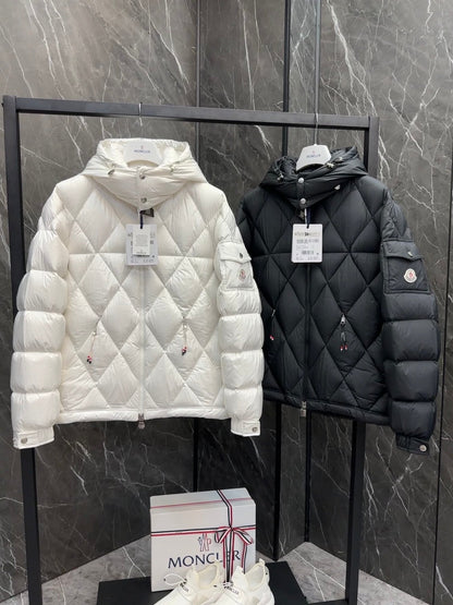 MONCLER 25S JACKET IN WHITE 051
