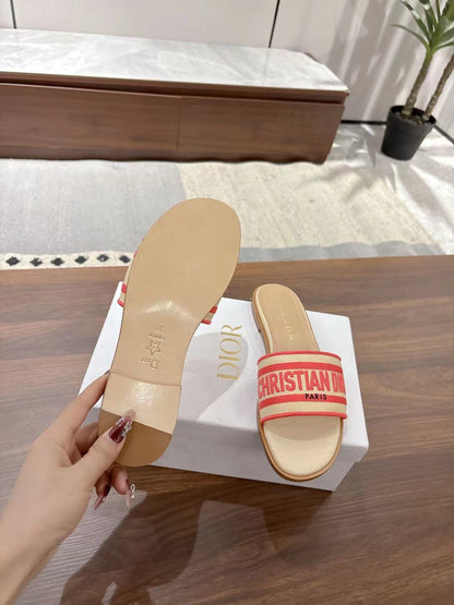 DWAY SLIDES IN BEIGE AND RED TECHNICAL FABRIC