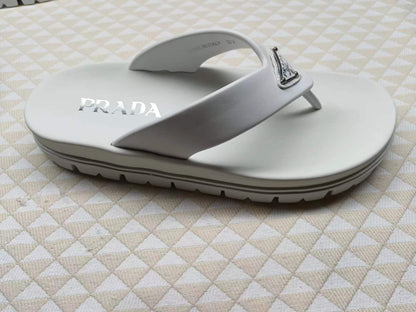 PRADA 26S FLIP FLOPS IN WHITE CALFSKIN WITH LOGO