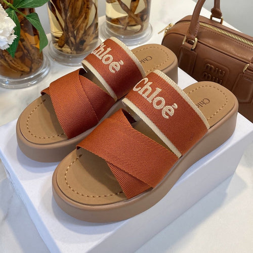 CHLOÉ WOODY WEDGE SANDALS IN BRONZE BROWN CANVAS WITH CIDER BROWN RUBBER SOLE