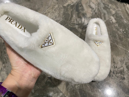 PRADA 26S SLIPPERS IN WHITE WOOL