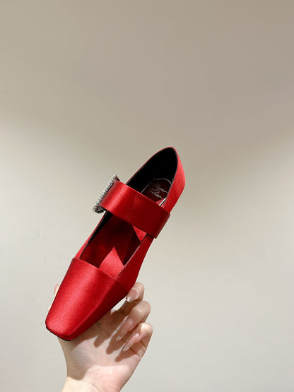 MARY JANES IN RED SATIN WITH CRYSTAL SQUARE BUCKLE
