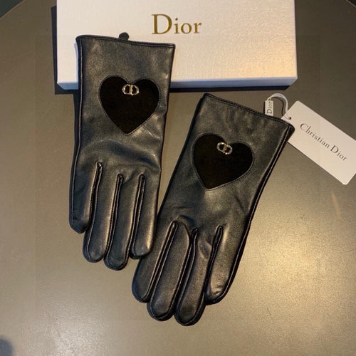 GLOVES WITH HEART ICON IN BLACK LAMBSKIN 378834