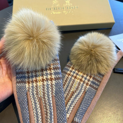 GLOVES IN COLORFUL WOOL AND RABBIT FUR 462257