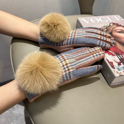 GLOVES IN COLORFUL WOOL AND RABBIT FUR 462257