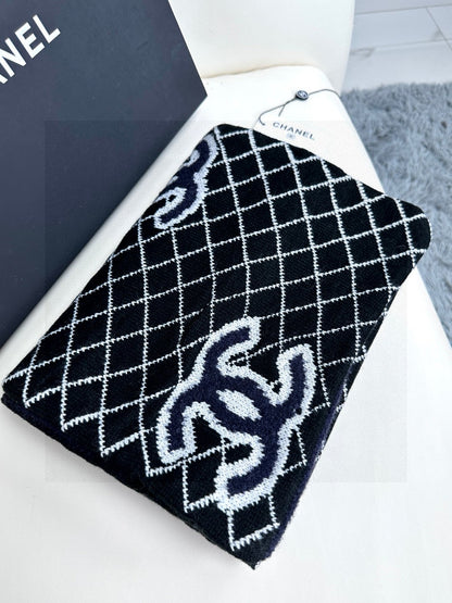 CHANEL 25S SCARF 185 IN CASHMERE 721526