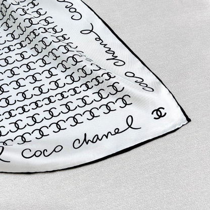 CHANEL 25S SCARF 90 IN SILK 732138