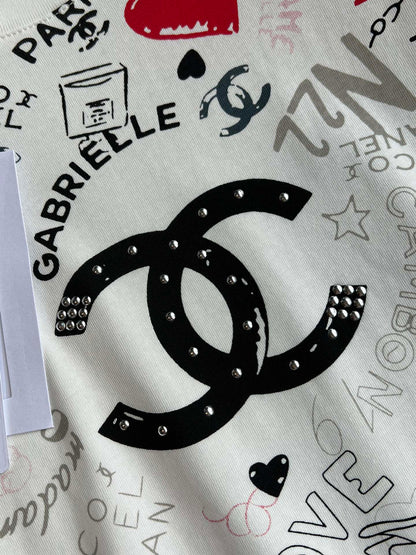 CHANEL OFF-WHITE LOGO PRINT T-SHIRT
