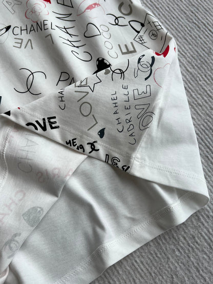 CHANEL OFF-WHITE LOGO PRINT T-SHIRT