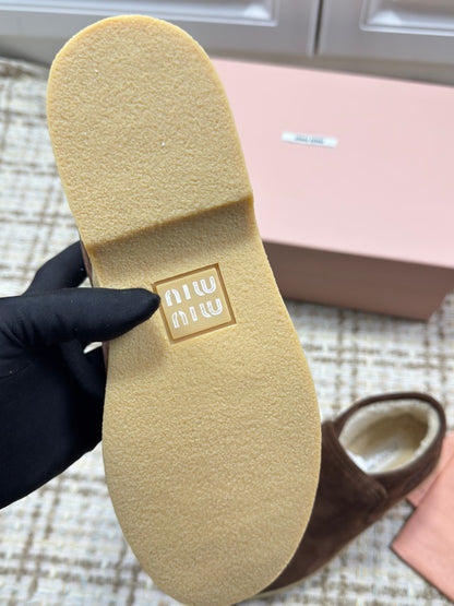 MIUMIU 26S SLIP-ON BOOTIES IN DARK BROWN SUEDE WITH SHEARLING