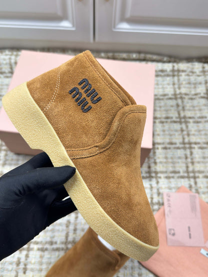 MIUMIU 26S SLIP-ON BOOTIES IN CAMEL BROWN SUEDE WITH SHEARLING