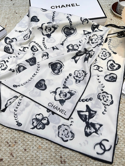 CHANEL 25S SCARF 140 CM IN CASHMERE SILK 943923