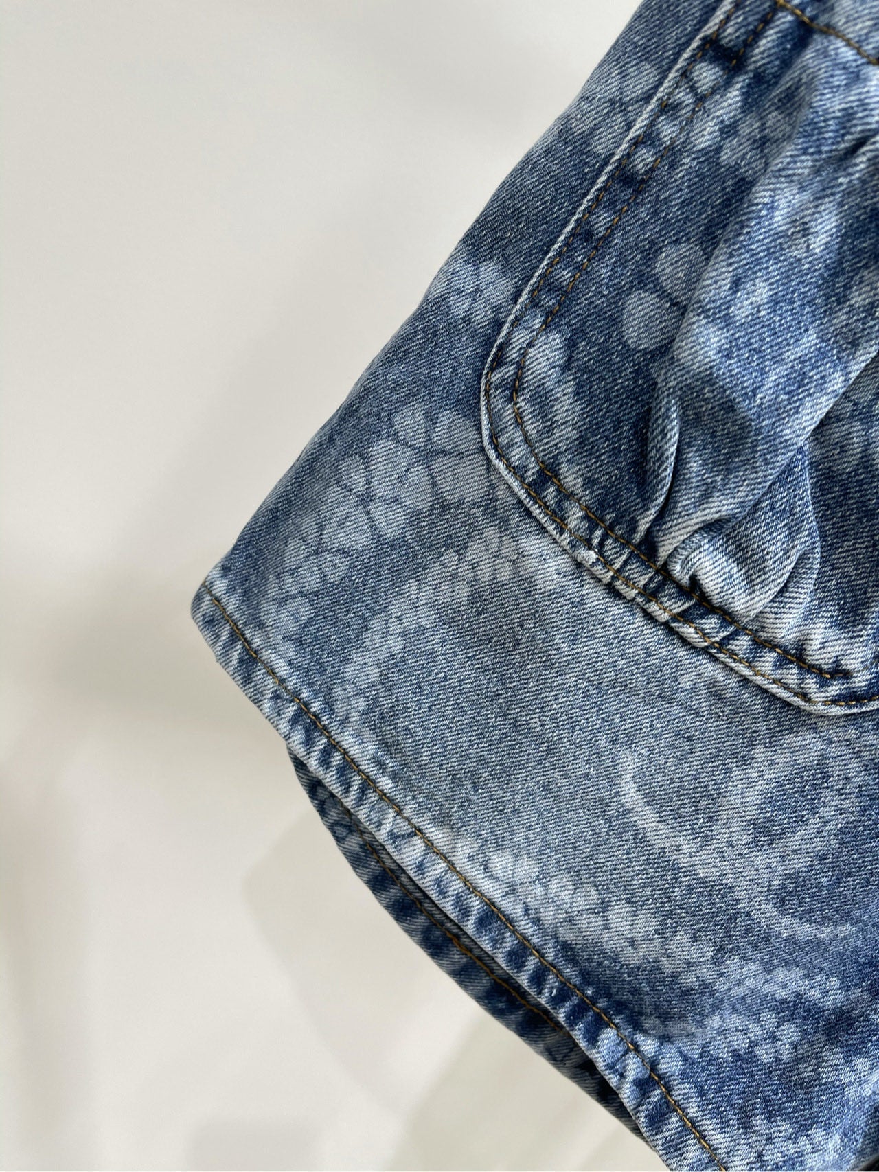 CHANEL DENIM SHORTS 273103