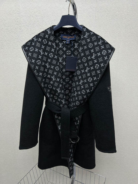 DIOR HOODED COAT IN BLACK WOOL