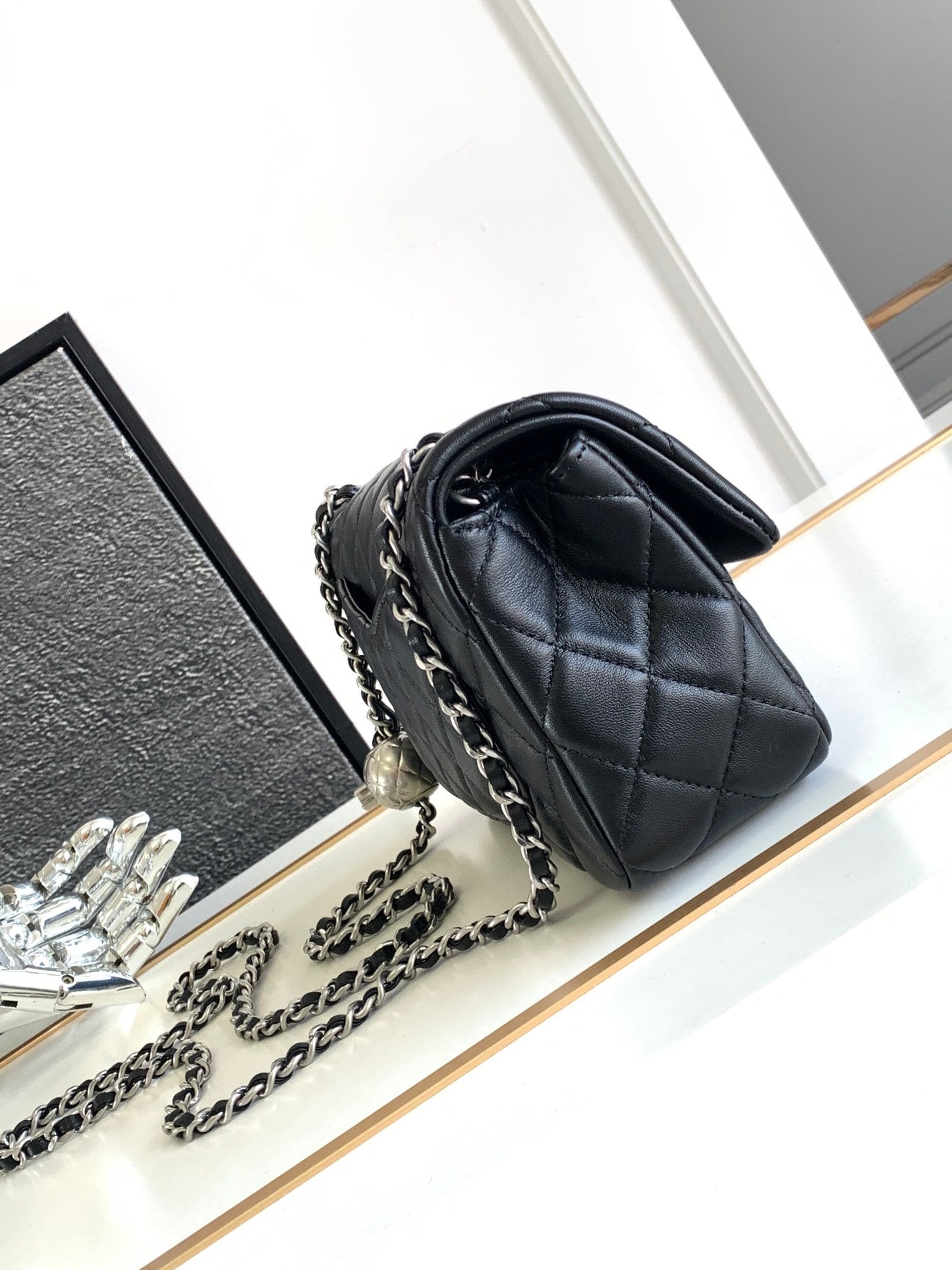 CC SMALL 20 FLAP BAG IN BLACK CALFSKIN