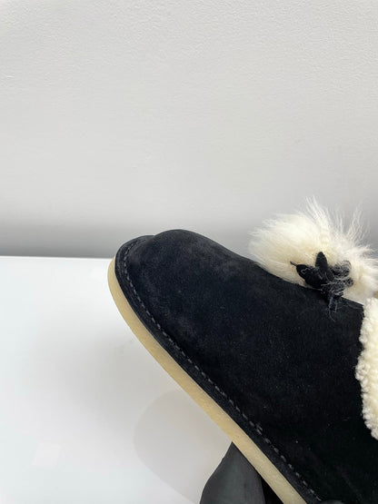 MIUMIU 26S ANKLE SHEARLING BOOTS IN BLACK SUEDE