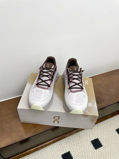 LOEWE 26S CLOUDTILT SNEAKER IN DARK BROWN IVORY RECYCLED POLYESTER