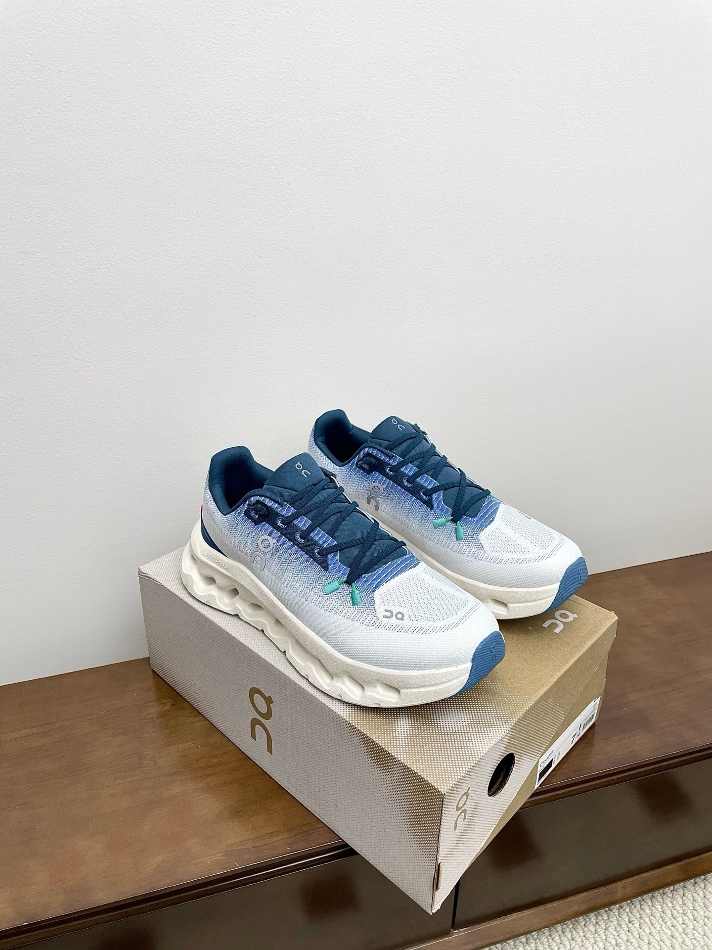 LOEWE 26S CLOUDTILT SNEAKER IN BLUE IVORY RECYCLED POLYESTER