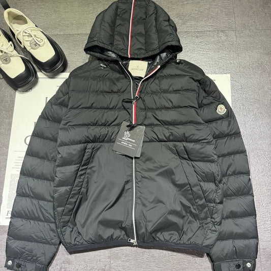 MONCLER 25S SHORT HOODED JACKET 322