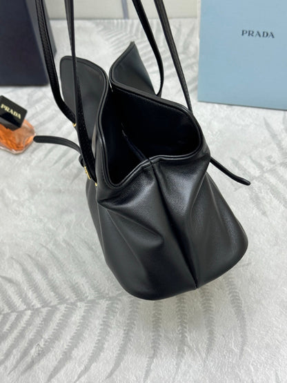 PRADA 25S DADA SMALL BAG 25 IN BLACK CALFSKIN GOLD HARDWARE