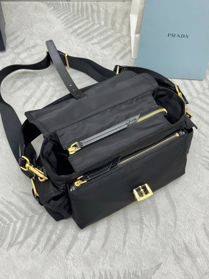 PRADA 25S EXPLORE LARGE SHOULDER BAG 30 IN BLACK RE-NYLON WITH FLAP