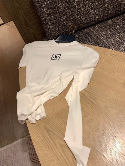 CHANEL 25S LONG SLEEVE T SHIRT STYLE 104