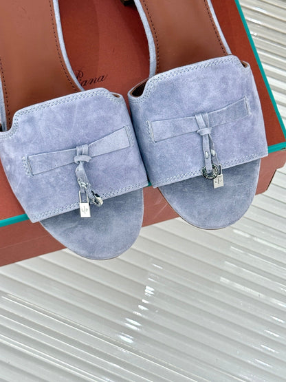 HIGH HEELS IN GREY SUEDE  AND LAMBSKIN