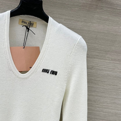 MIUMIU SWEATER STYLE 785