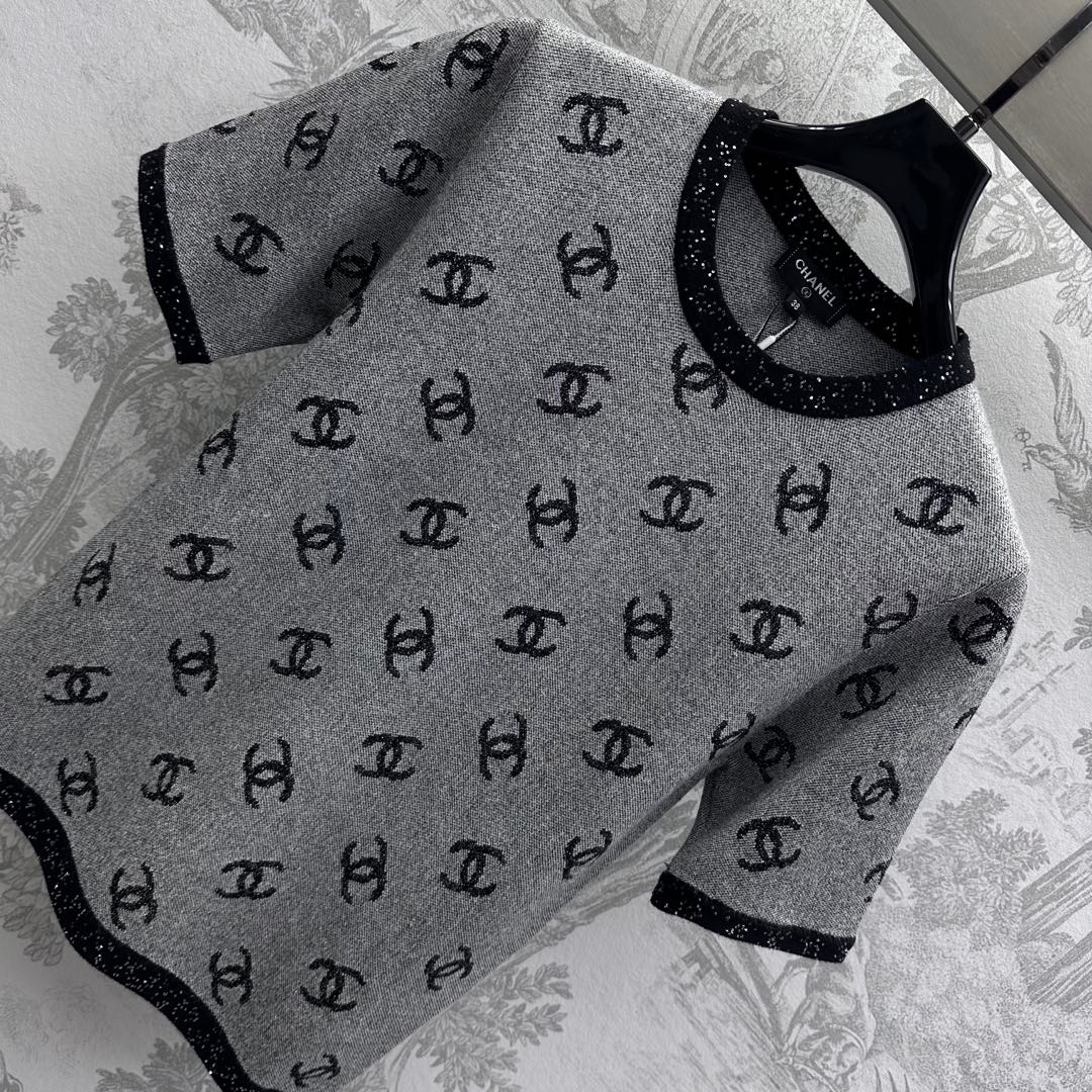 CHANEL GREY SHORT-SLEEVE TOP 263677