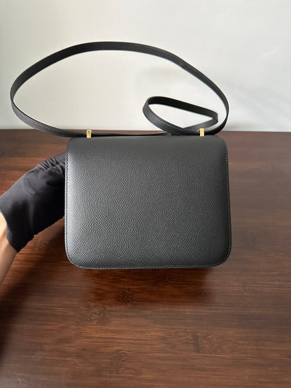 CONSTANCE 18 BLACK EPSOM GOLD HARDWARE WITH MIRROR
